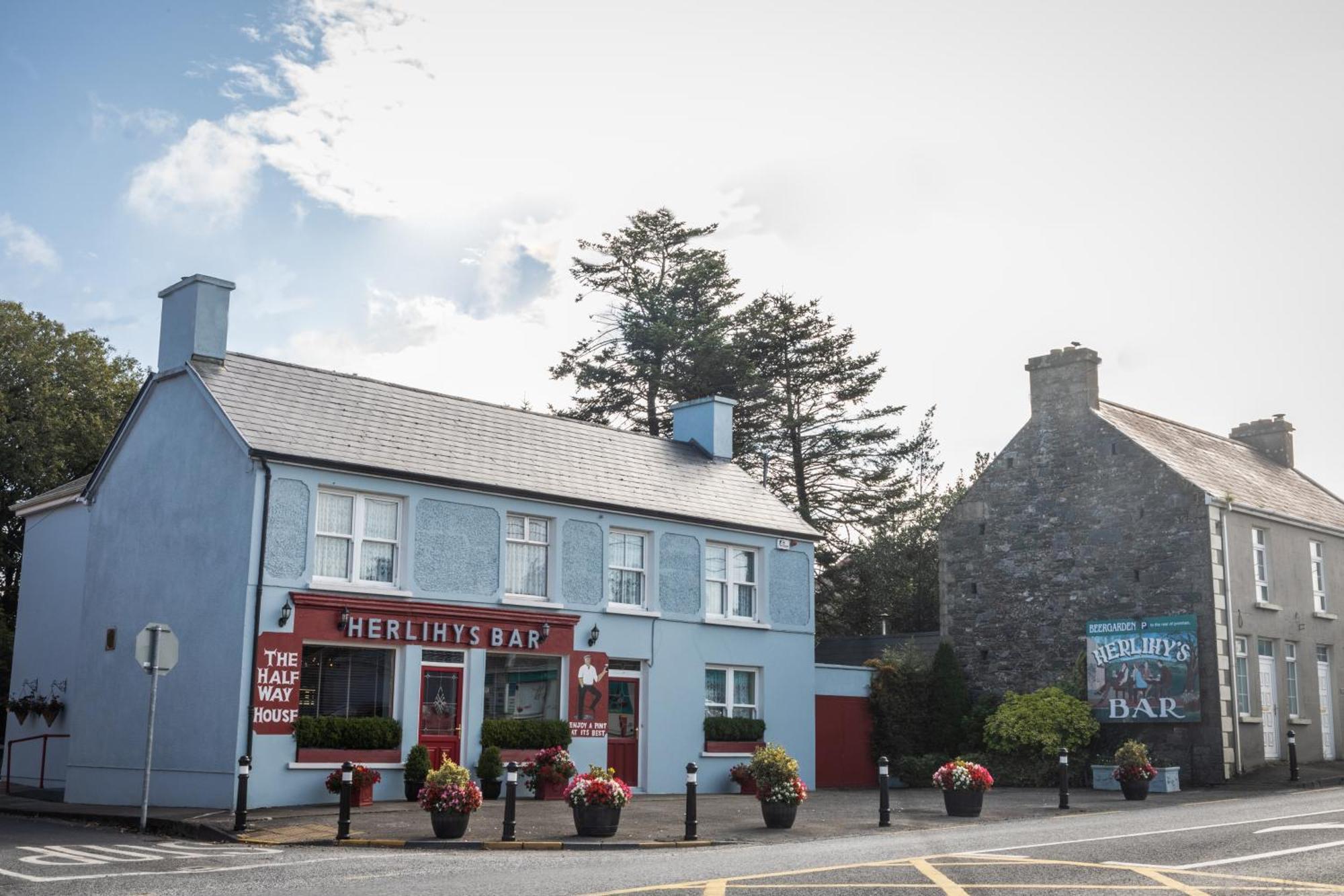 Herlihy'S, Half-Way-House ファランフォー エクステリア 写真